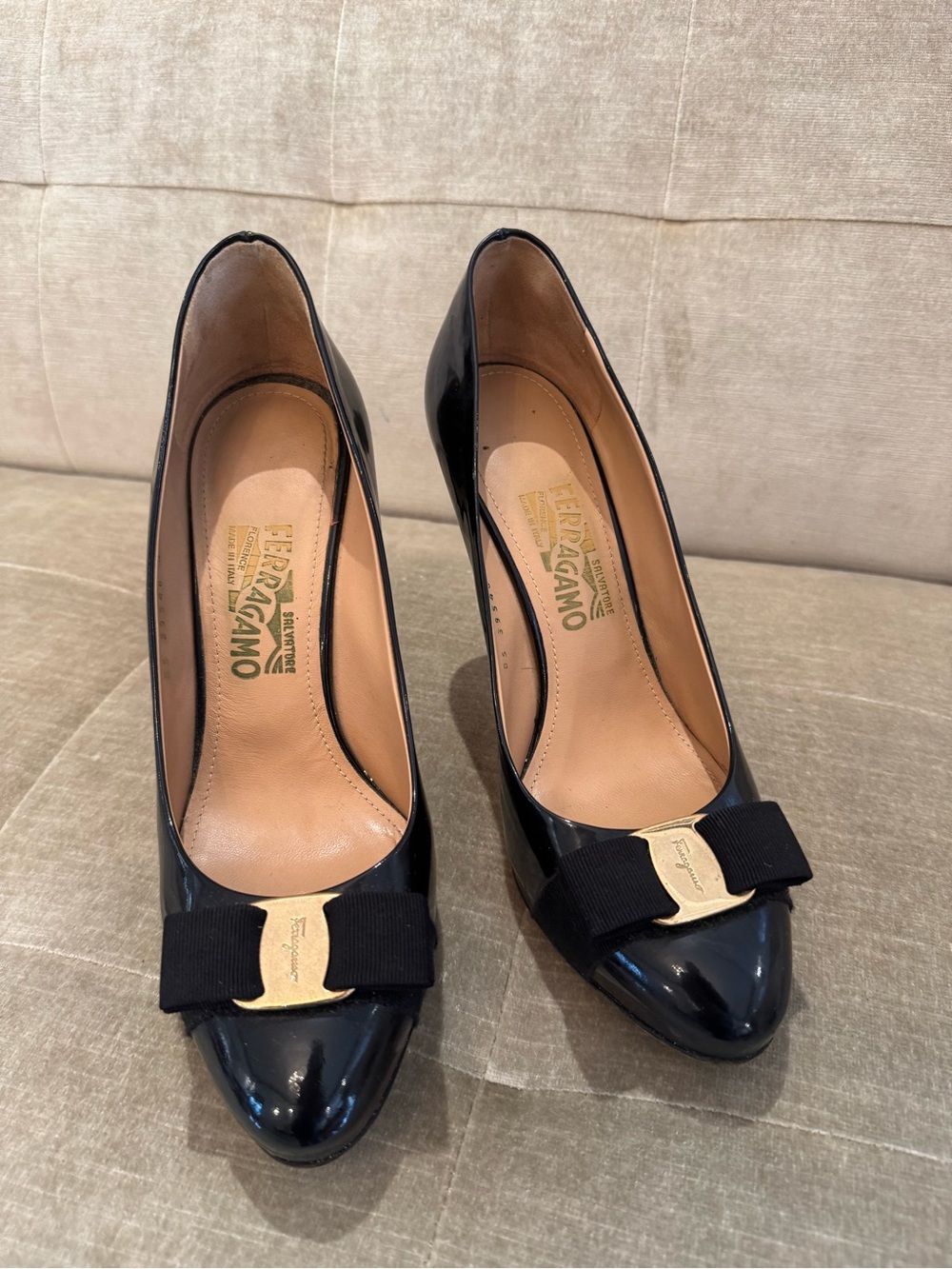 Salvatore Ferragamo Black Patent Leather Vara Bow Pumps